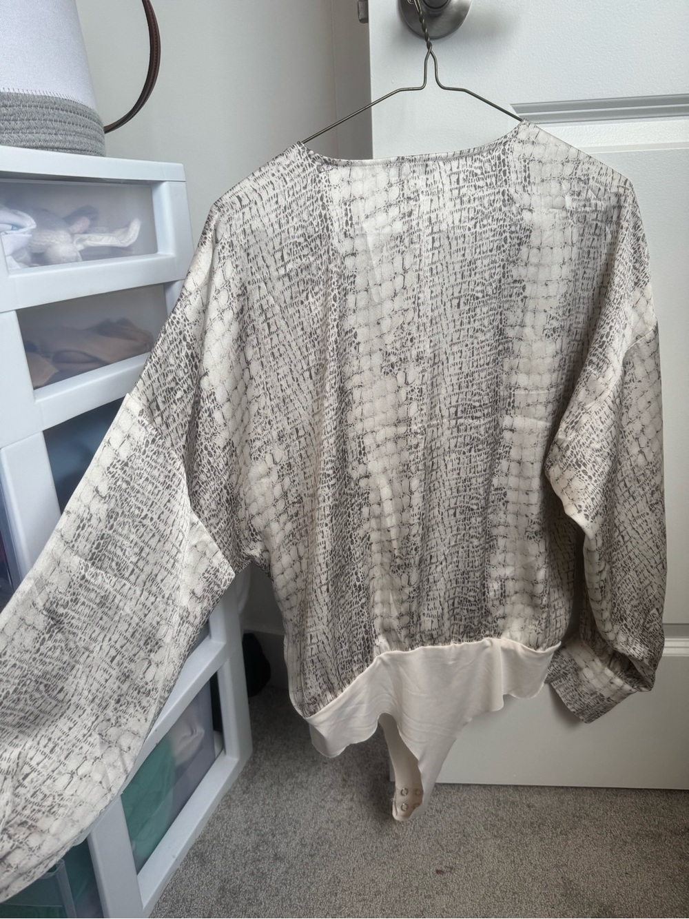 Dynamite Neutral Snake-Print V-Neck Top - Picture 3 of 3